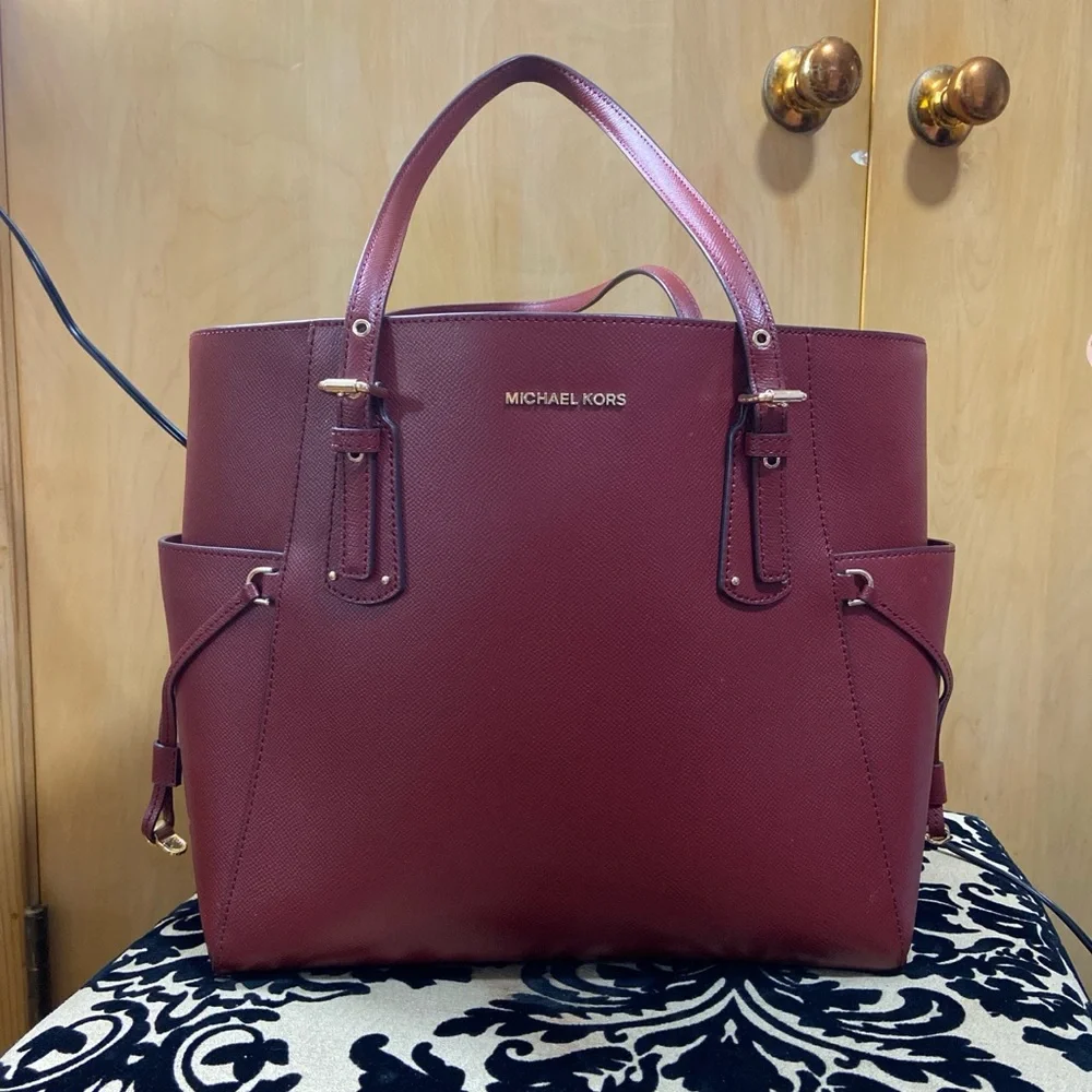 ❌sold❌Michael Kors
VOYAGER EAST WEST CROSSGRAIN LEATHER TOTE - Picture 3 of 11